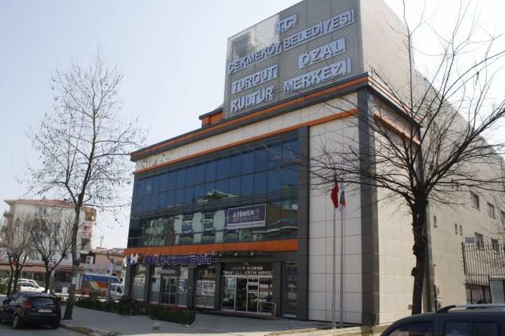 Çekmeköy Turgut Özal Kültür Merkezi